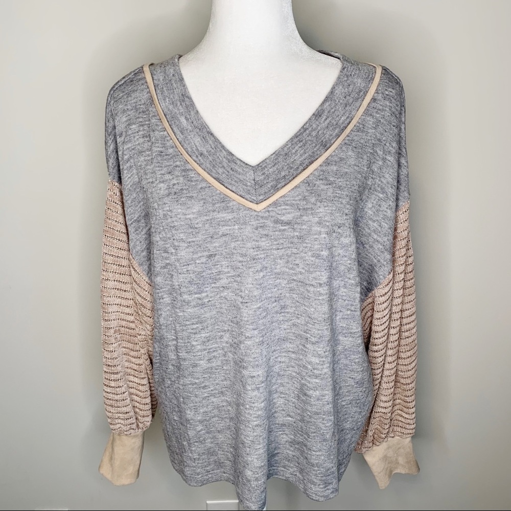 THML Gray and Tan Long Sleeve Knit Sweater Small